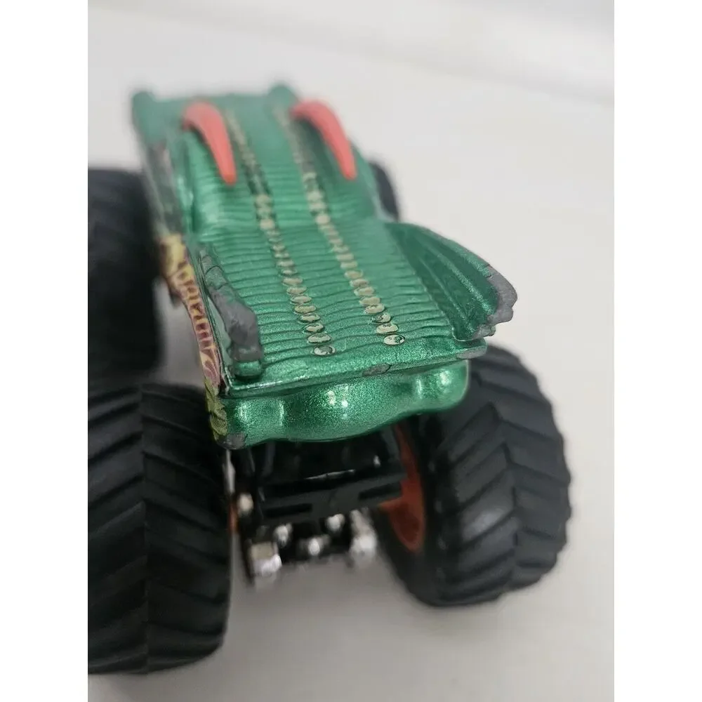 Hot Wheels‎ Monster Jam Truck Green Dragon Toy Car 1:64 Scale